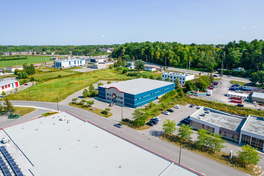 More Photos Of 530 Lacolle Way, Ottawa Warehouse For Sale
