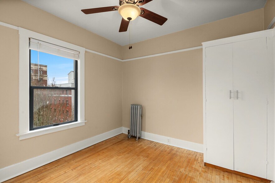 More Photos Of 2157 W Burnside St, Portland Apartments For Sale