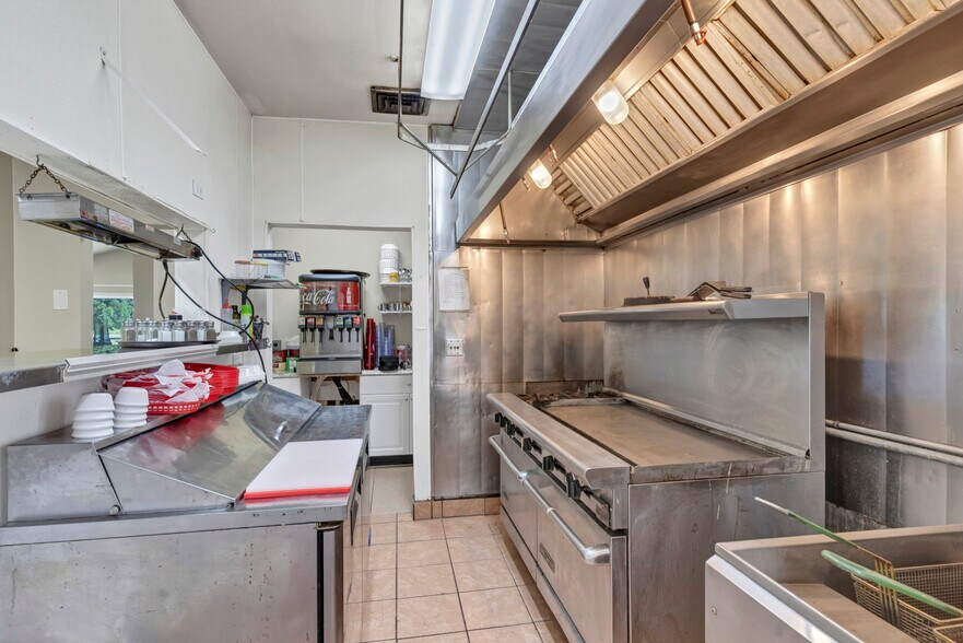 More Photos Of 6335 Highway 22, Independence Sports And Entertainment For Sale