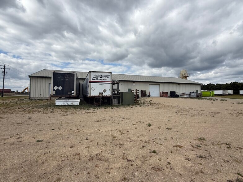 More Photos Of 1975 Spindt Dr, Waupaca Industrial For Sale