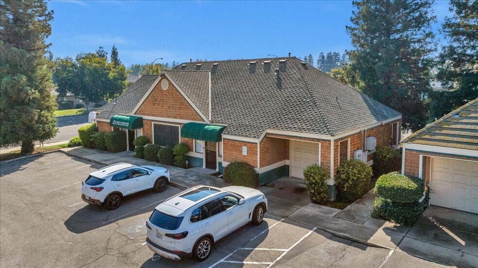 More Photos Of 7257 N Maple Ave, Fresno Office For Lease