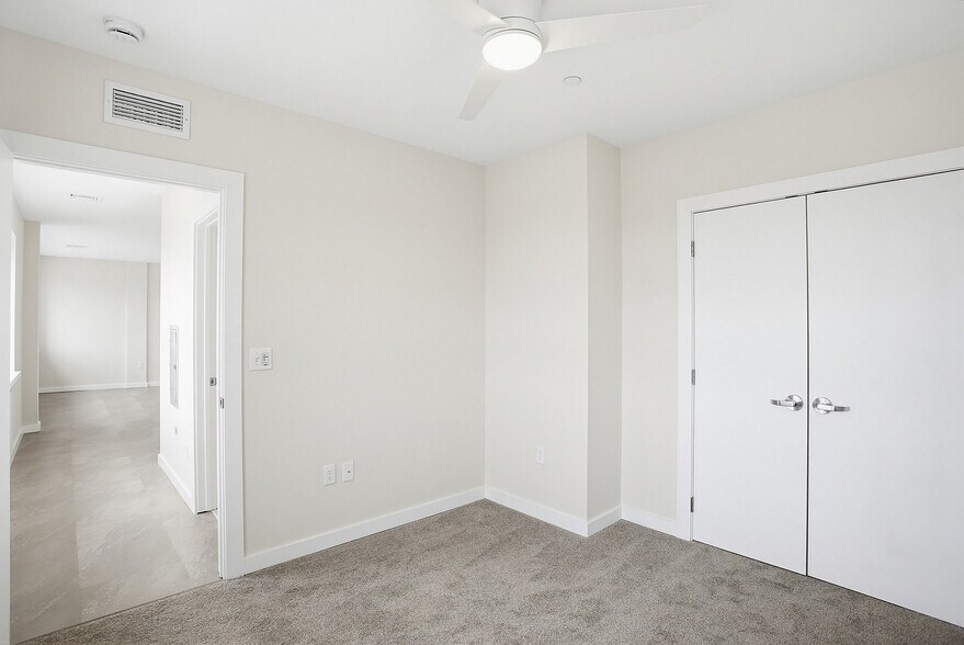 More Photos Of 250 College Ave, Lancaster Apartments For Lease