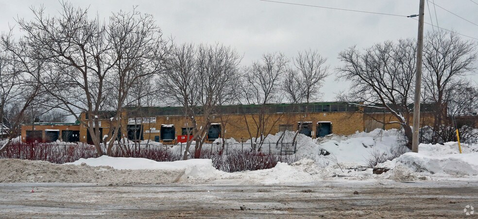 More Photos Of 80 Bradford St, Barrie Office For Lease