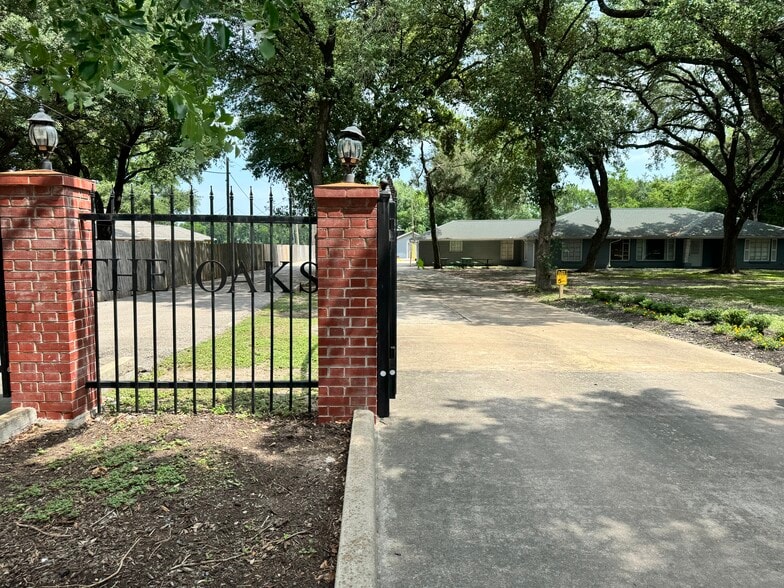 More Photos Of 12038 Bissonnet St, Houston Religious Facility For Sale