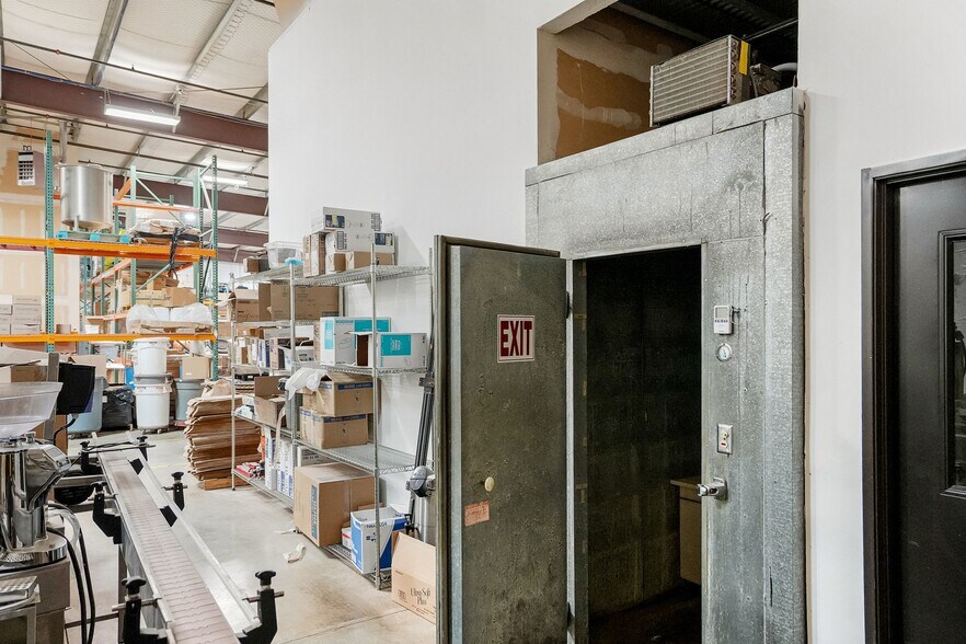 More Photos Of 1852 Fescue St SE, Albany Office For Sale