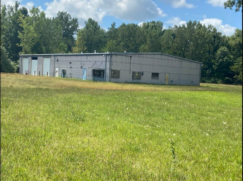 More Photos Of 10080 US-12, New Buffalo Warehouse For Lease