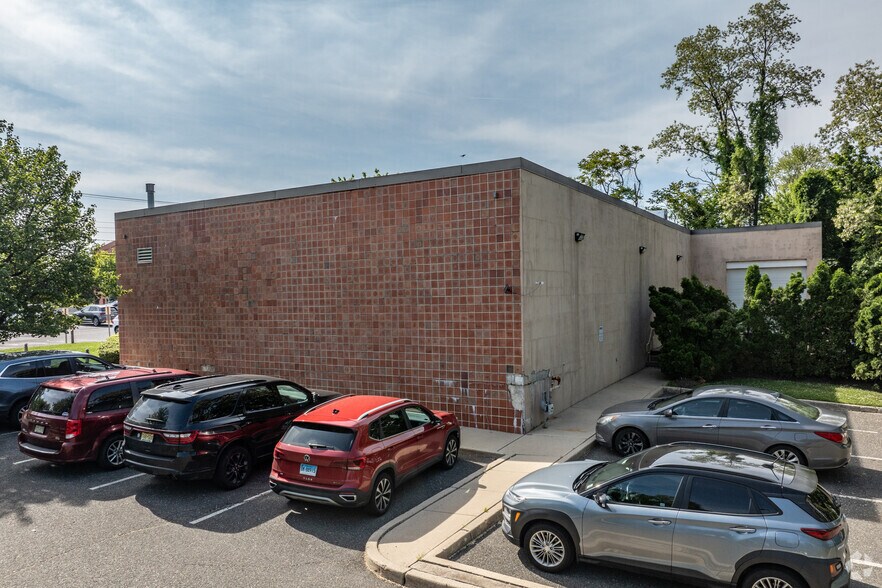 More Photos Of 315 Rt 35, Red Bank Medical For Lease