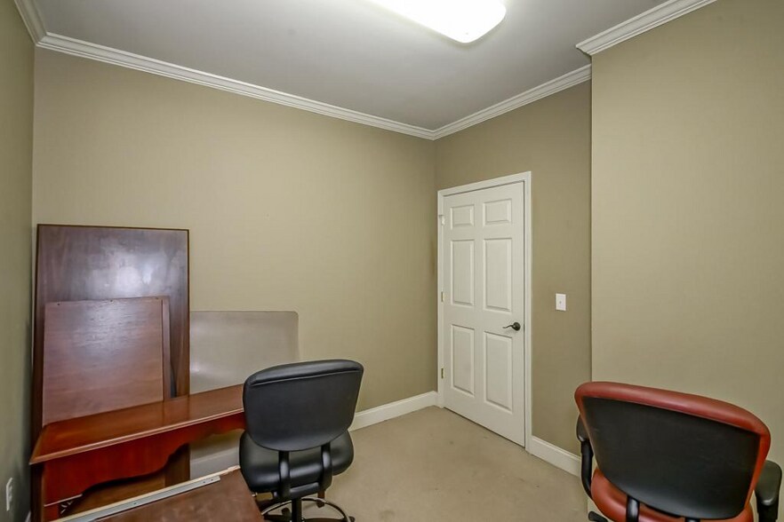 More Photos Of 1700 Highway 59, Mandeville General Retail For Lease