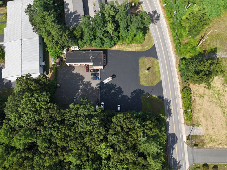 More Photos Of 280 Ushers Rd, Clifton Park Auto Repair For Sale