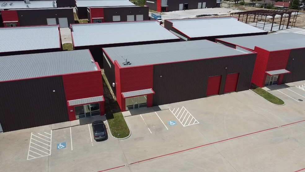 More Photos Of 16277 North Fwy, Houston Manufacturing For Sale