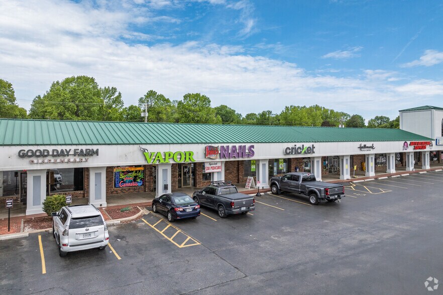 More Photos Of 3800-3900 S Campbell Ave, Springfield Unknown For Lease