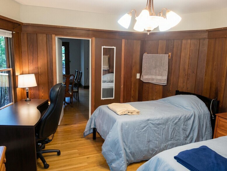 More Photos Of 2633 Regent St, Berkeley Dormitory For Sale