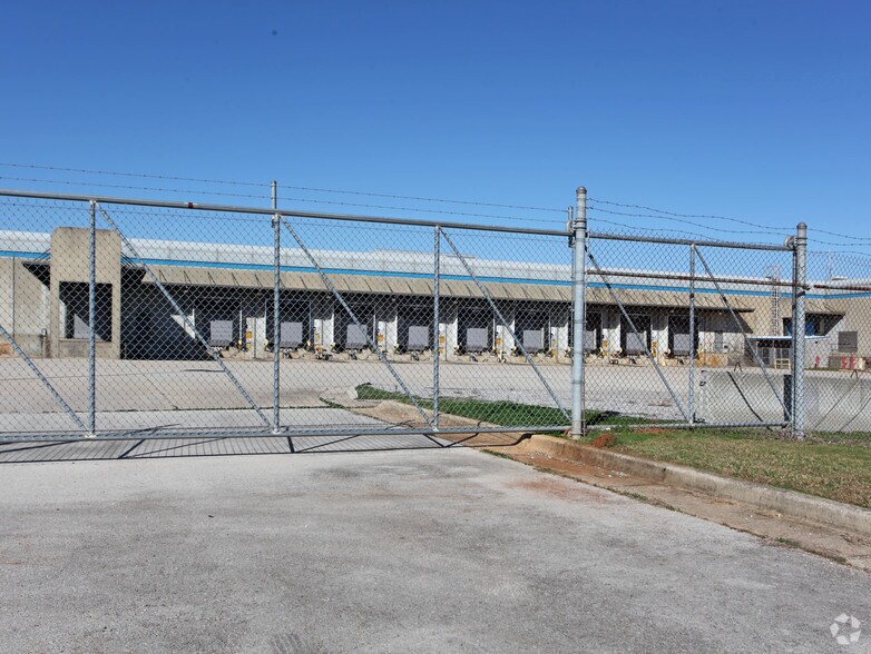 Primary Photo Of 1816 SW Remington Trl, Huntsville Manufacturing For Lease