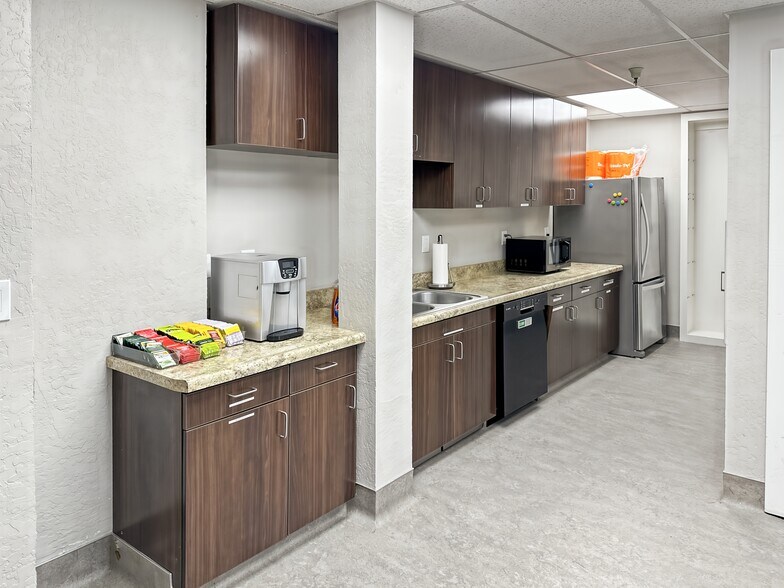 More Photos Of 1100-1106 11th St, Sacramento Coworking Space