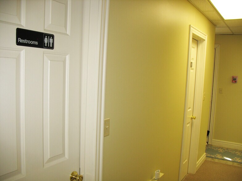 More Photos Of 285 Littleton Rd, Westford Office Residential For Sale