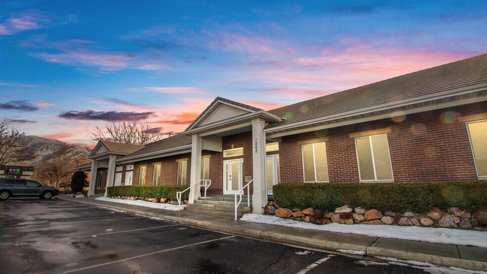 More Photos Of 11576 S State St, Draper Medical For Lease