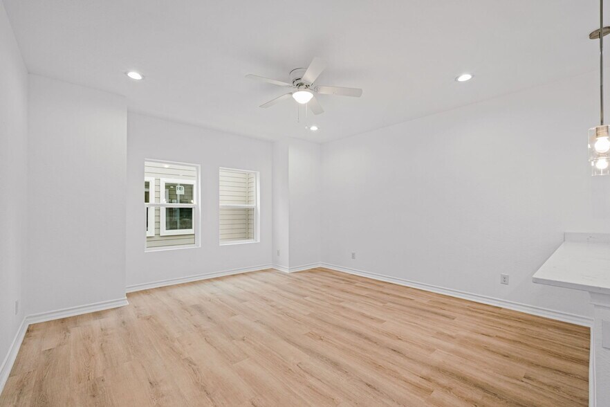 More Photos Of 1303 Essex st, San Antonio Apartments For Sale