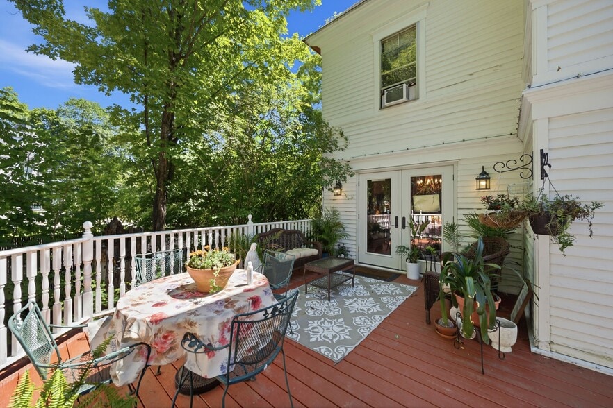 More Photos Of 8 Pleasant St, Plymouth Hospitality For Sale