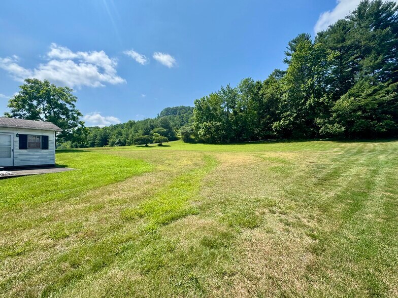 More Photos Of 1388 Ritter Dr, Daniels Freestanding For Sale