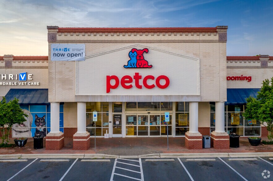 More Photos Of 3333-3351 Pineville Matthews Rd, Charlotte Unknown For Lease