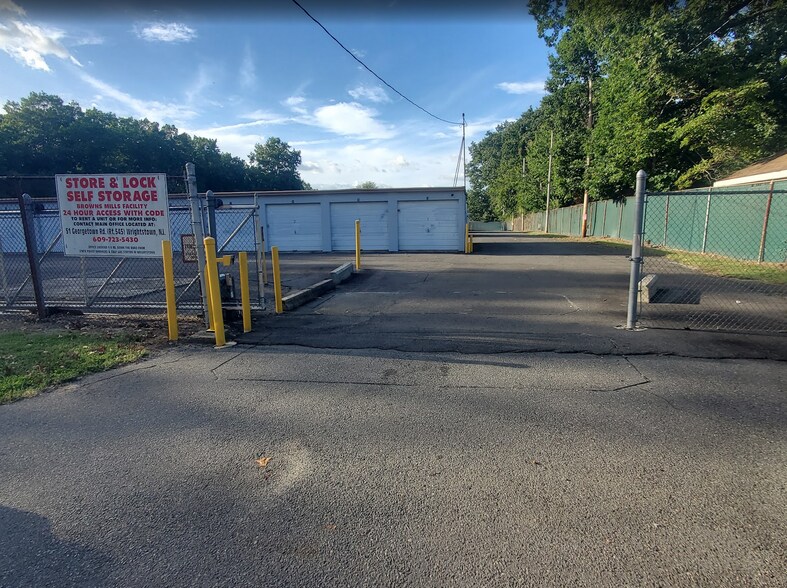More Photos Of 408 Trenton Rd, Browns Mills Self Storage For Sale