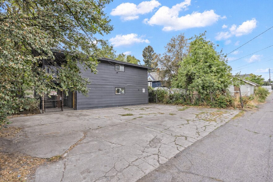 More Photos Of 943 E Augusta Ave, Spokane Apartments For Sale