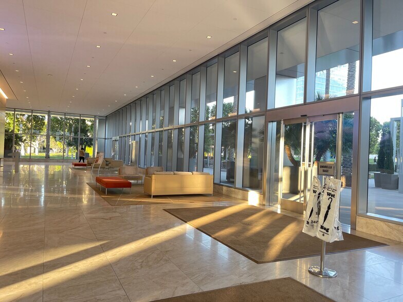 More Photos Of 200 Spectrum Center Dr, Irvine Office For Lease