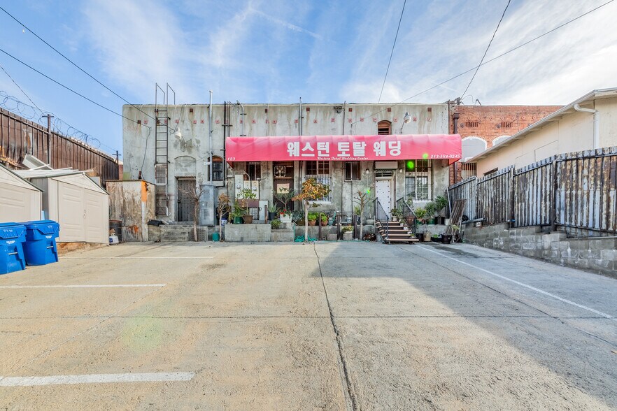 More Photos Of 119-123 S Western Ave, Los Angeles Storefront Retail Office For Sale