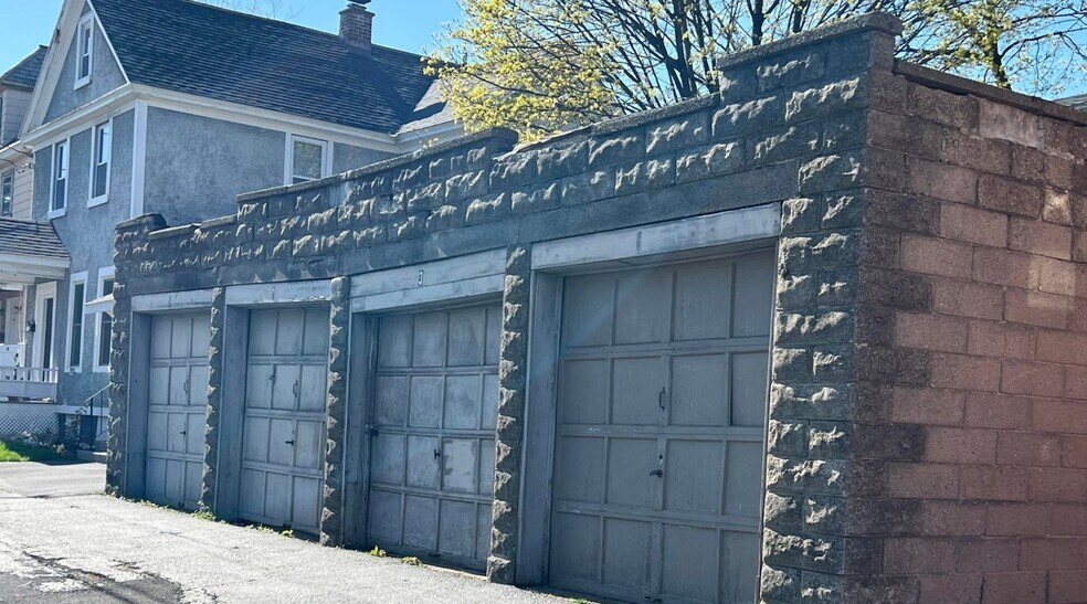 More Photos Of 1524 Van Vranken Ave, Schenectady Bar For Sale