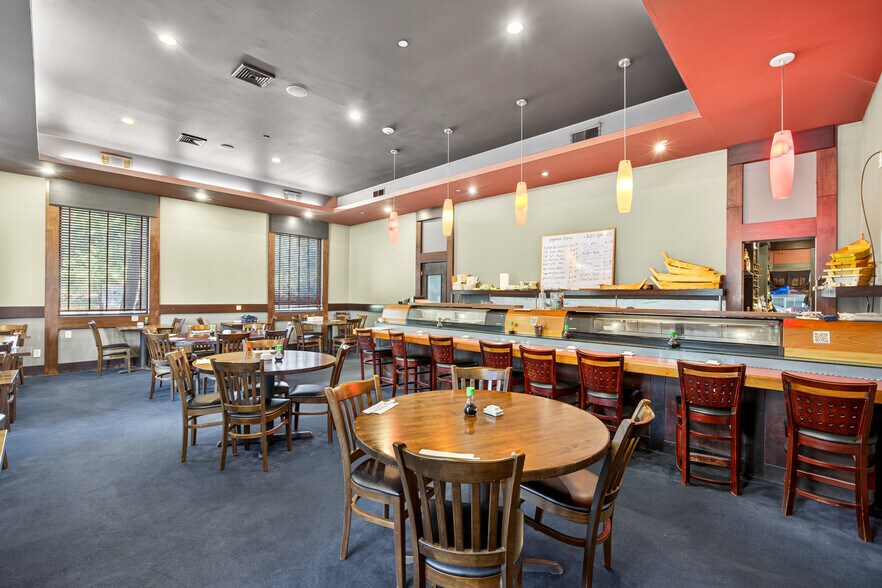 More Photos Of 560 S Main St, Andover Restaurant For Sale