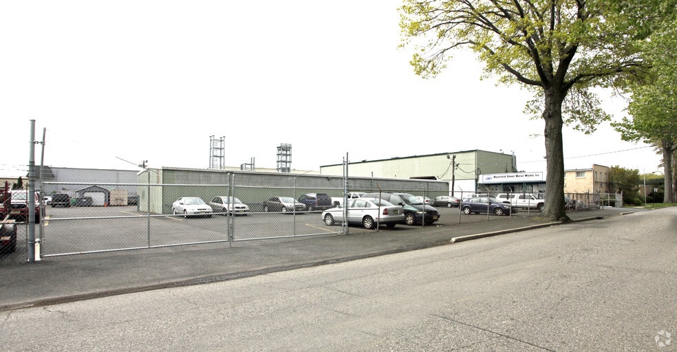 More Photos Of 261 Monroe Ave, Kenilworth Flex For Lease