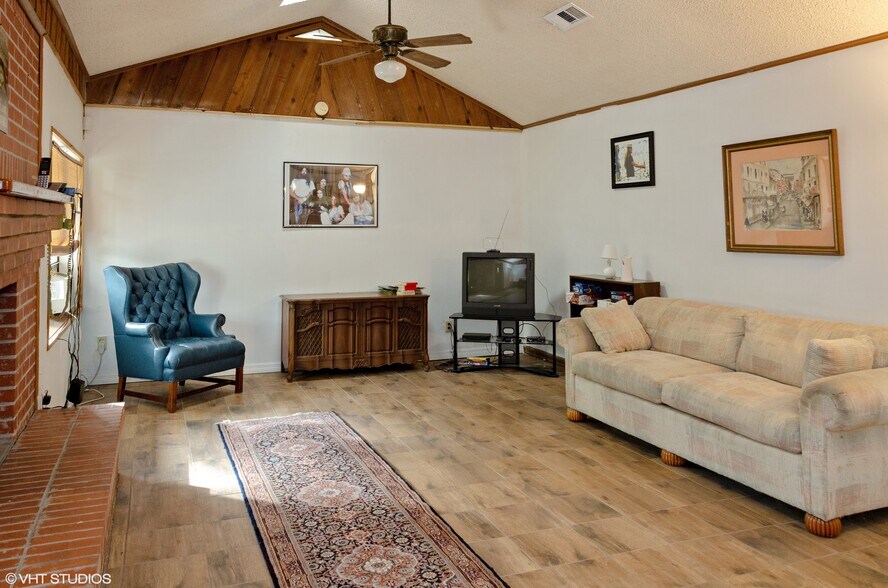 More Photos Of 5419 Woodcrest Rd, Jacksonville Apartments For Sale