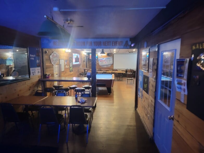 More Photos Of 7628 Southeastern Ave, Indianapolis Restaurant For Sale