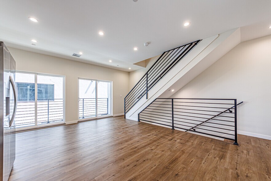 More Photos Of 1857 Crenshaw Blvd, Los Angeles Apartments For Sale