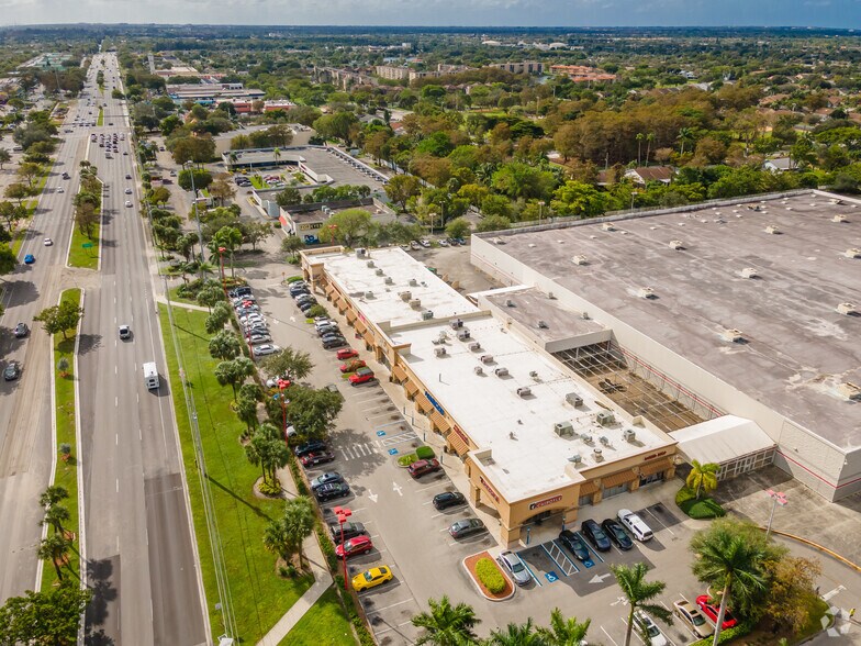 More Photos Of 5401 N University Dr, Lauderhill General Retail For Sale