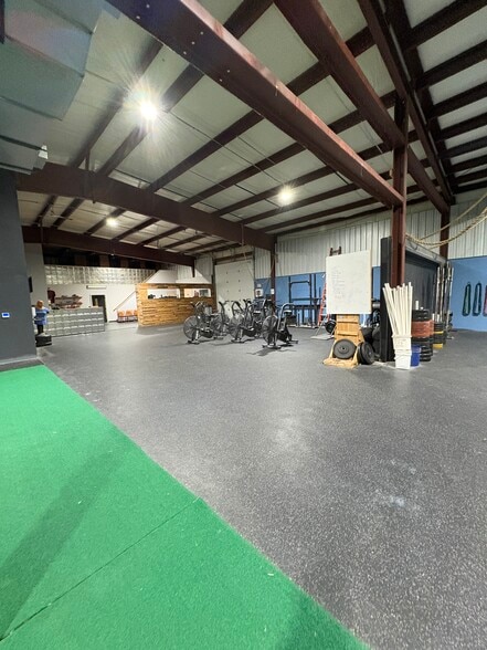 More Photos Of 3646 California Rd, Orchard Park Industrial For Lease