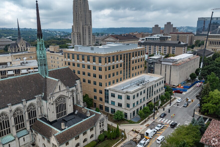 More Photos Of 4420 Bayard St, Pittsburgh Medical For Lease