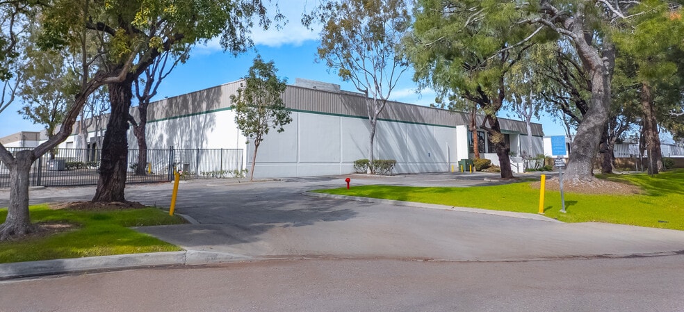 More Photos Of 16205 Distribution Way, Cerritos Manufacturing For Sale
