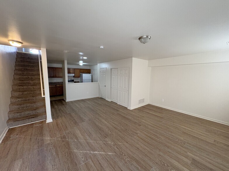 More Photos Of 611-617 Palisades Dr, Pacific Apartments For Sale