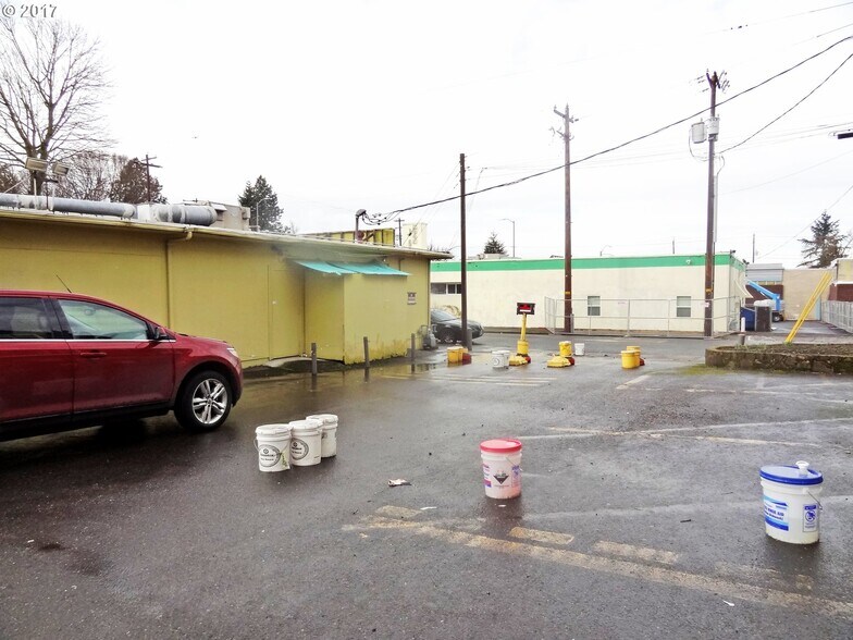 More Photos Of 7332 NE Martin Luther King Jr Blvd, Portland Restaurant For Sale