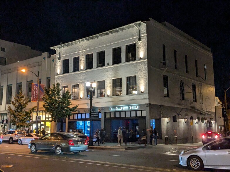 More Photos Of 32 W Colorado Blvd, Pasadena Loft Creative Space For Lease