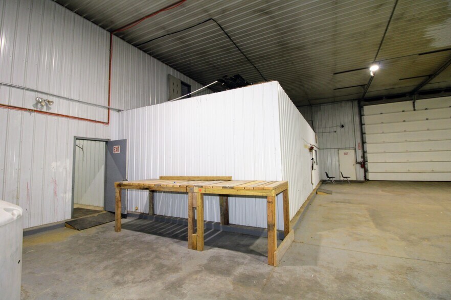 More Photos Of 8401 NW 282nd St, Berthold Warehouse For Lease