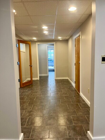 More Photos Of 125 Valley Vw, Mendon Office For Lease