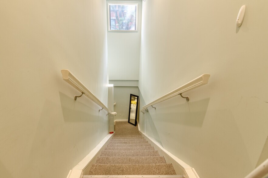 More Photos Of 200 Bloomfield St, Hoboken Storefront Retail Residential For Sale