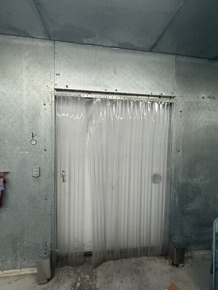 More Photos Of 4008 E 10th Ave, Tampa Warehouse For Lease