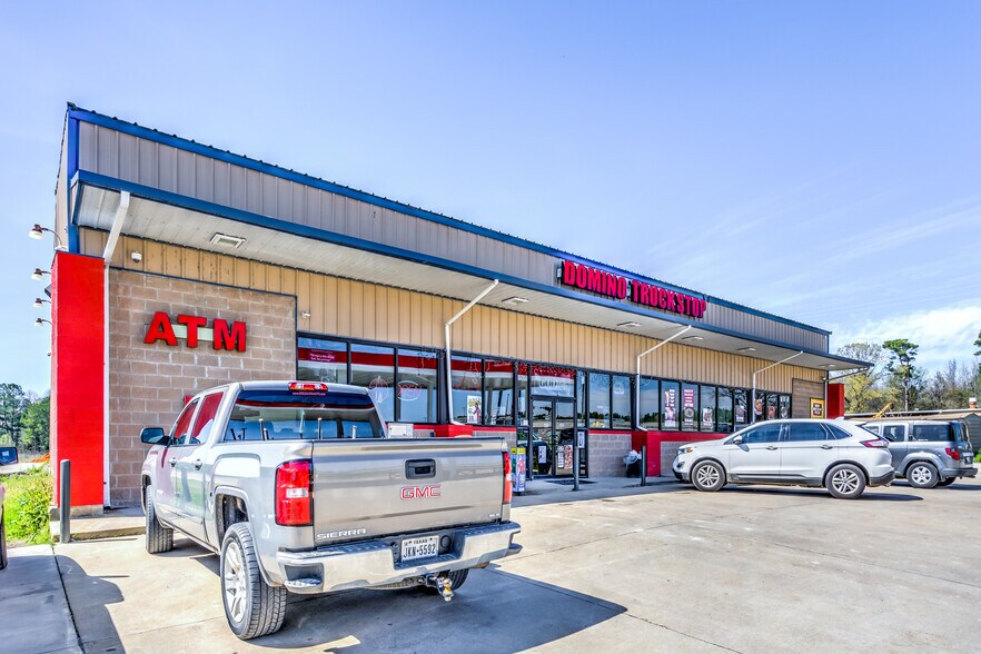More Photos Of 22263 US Highway 59 N, Queen City Service Station For Sale