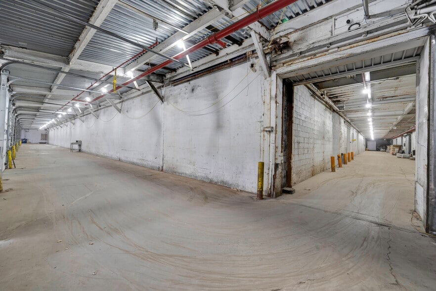 More Photos Of 241 Park Ave, East Hartford Manufacturing For Sale
