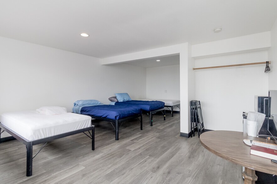 More Photos Of 444 Front St, Sekiu Hotel For Sale