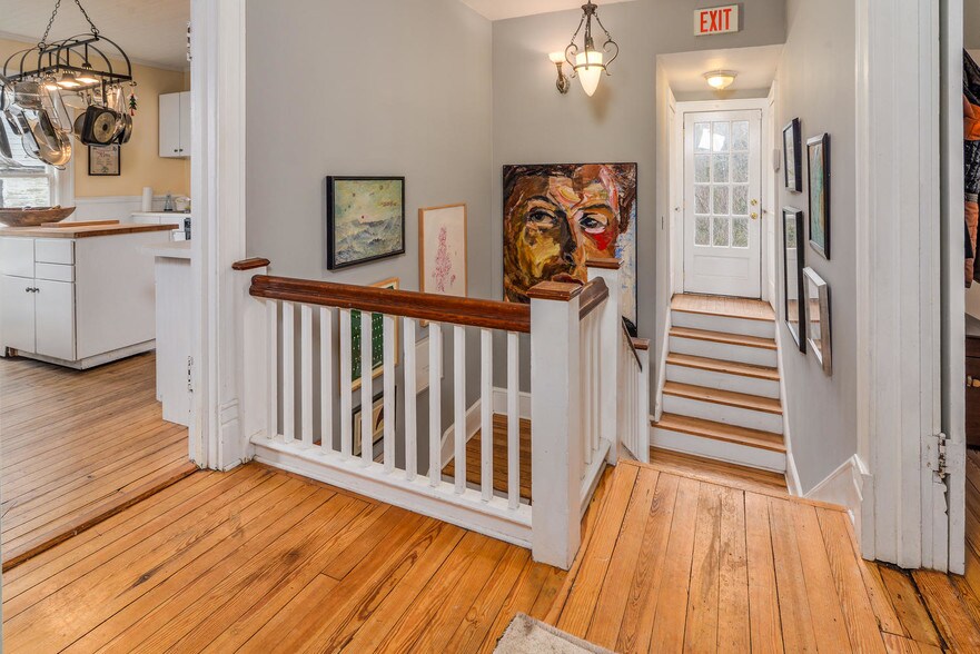 More Photos Of 145 Melrose Ave, Tryon Apartments For Sale