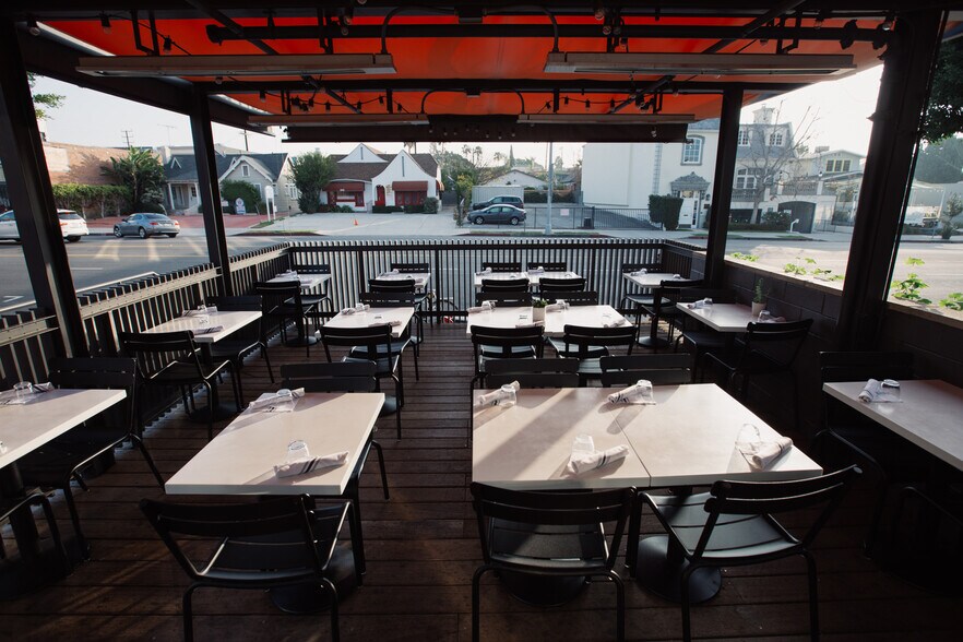 More Photos Of 639-641 N Larchmont Blvd, Los Angeles Loft Creative Space For Sale